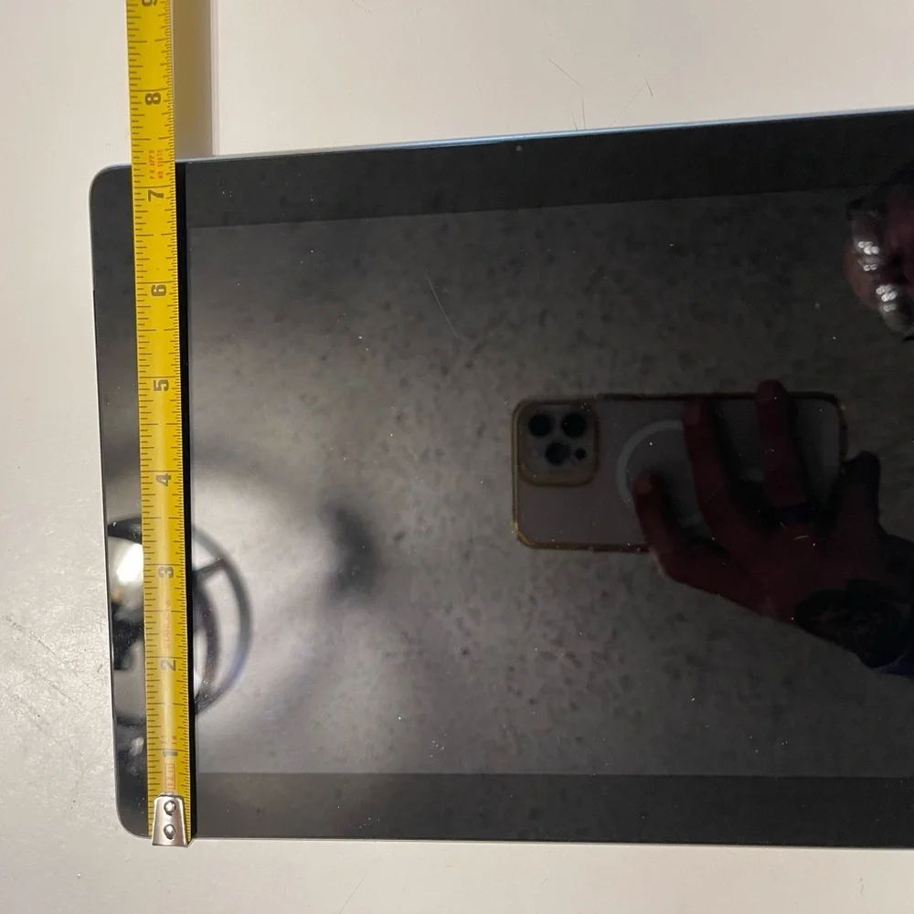 Vintage Apple Bundle: iPad 2 & iPod Touch 4th Gen (16GB) – AS-IS